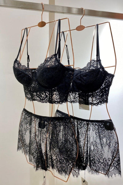 ROLLY LACE SHORTS - MND